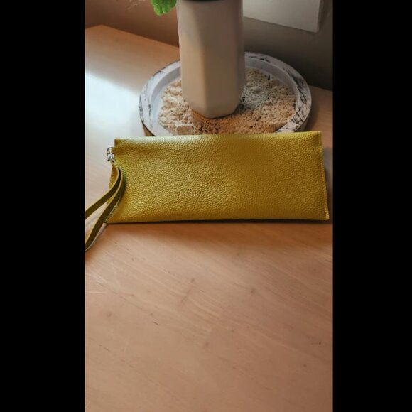 Mainstreet Collection MSC Yellow Pebble Grain Pleather clutch wristlet pom - Picture 2 of 5